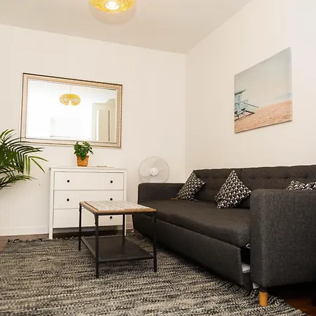 Cosy Stade De France 11 Pour 2 Personnes * Saint-Denis-en-Margeride